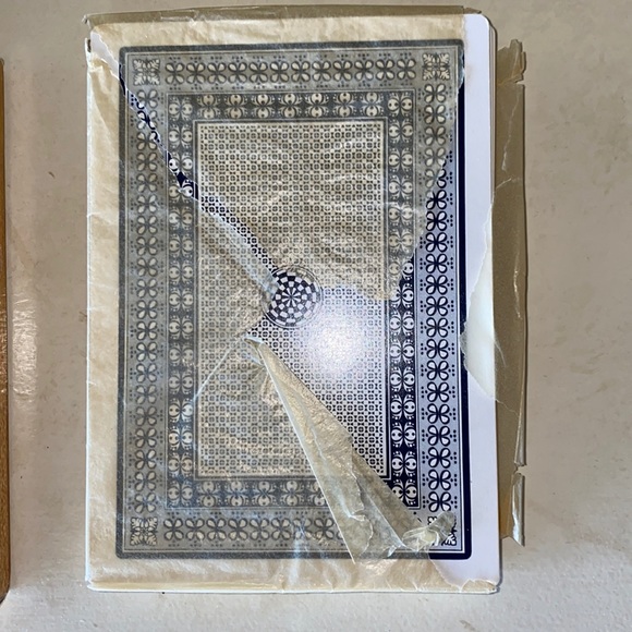 Vintage Big Dealer Plastic Coated Jumbo Playing Cards Made In Hong Kong - Picture 2 of 8